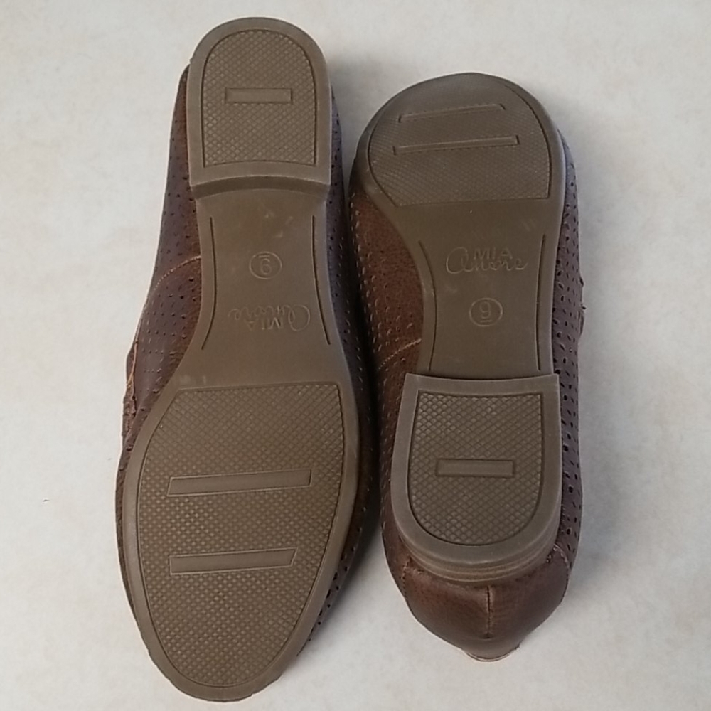 MIA Amore Monaa Women's Loafers Size 9 Brown Perforated Comfort Flats NEW - Picture 8 of 10